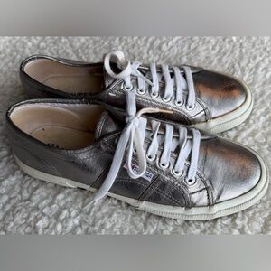 Superga Metallic Silver Sneakers Womens 8.5 2750 Low Top Fashion Shoe